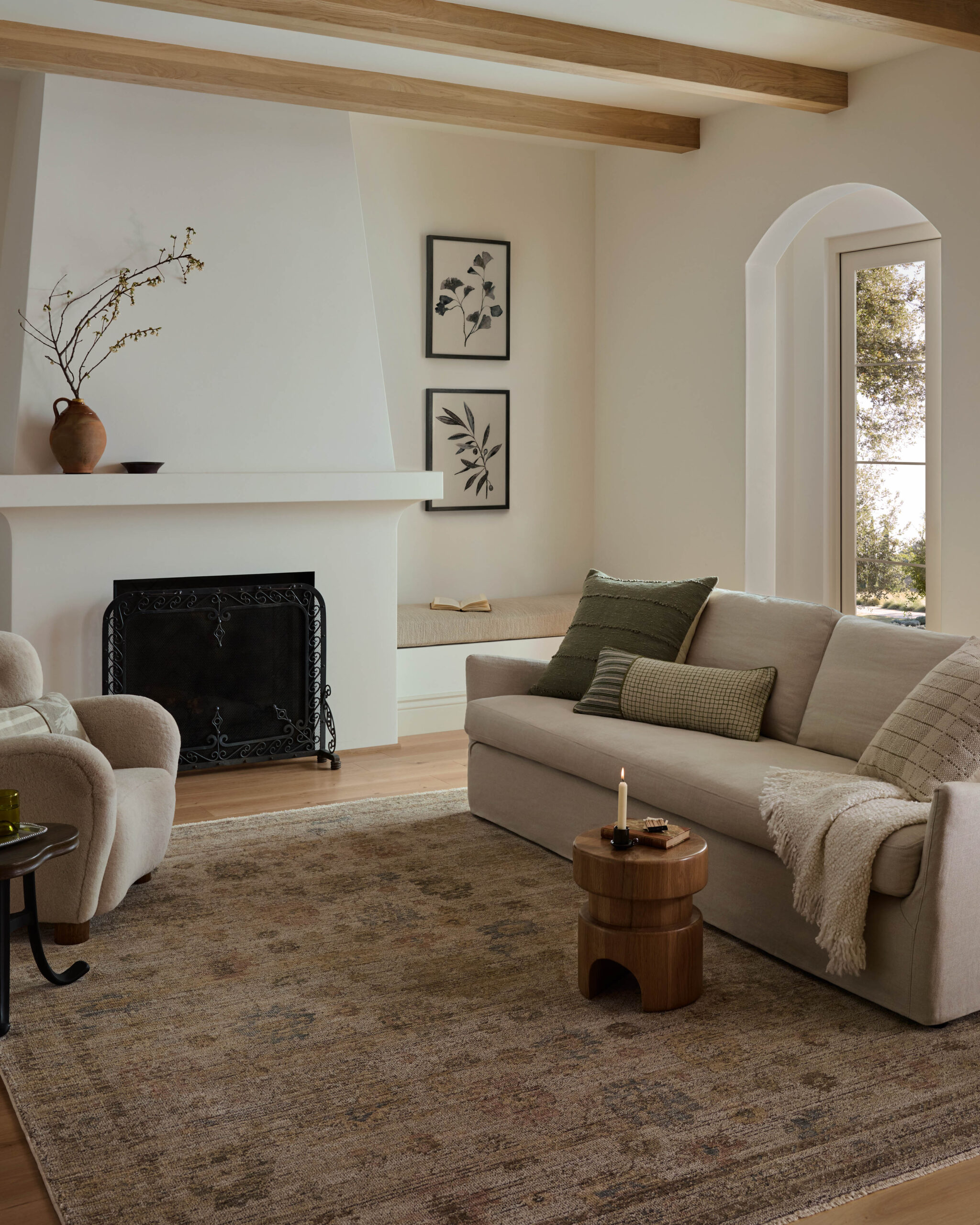 Loloi Priscilla Ivory / Ivory / Multi Rug