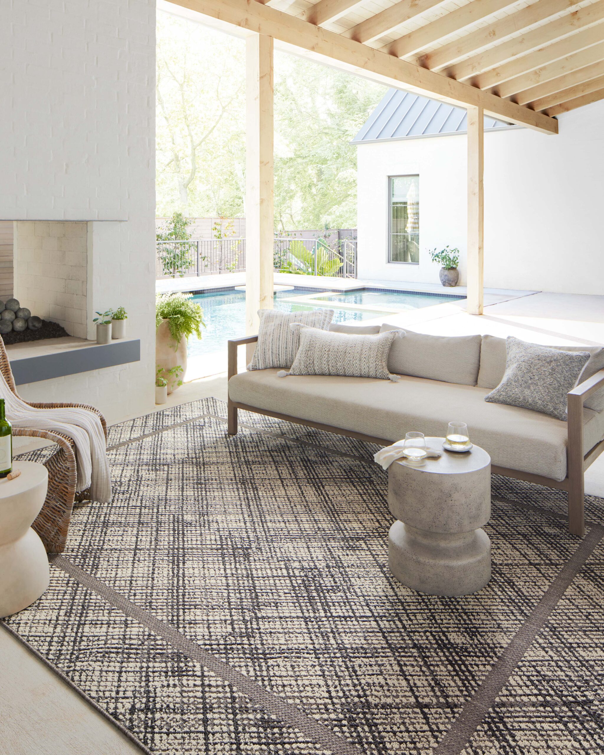 Loloi II Rainier Ivory Ivory / Charcoal Rug